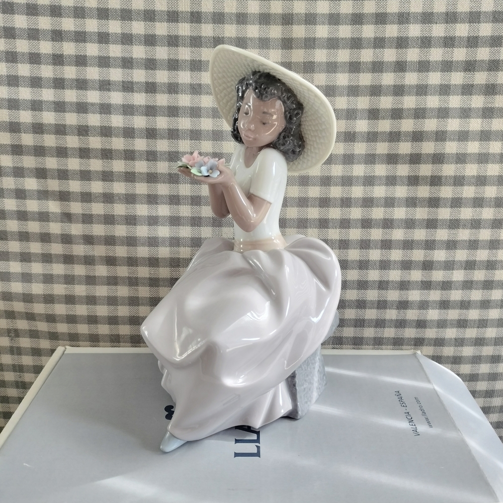 Lladro Figurine with White and Lavender